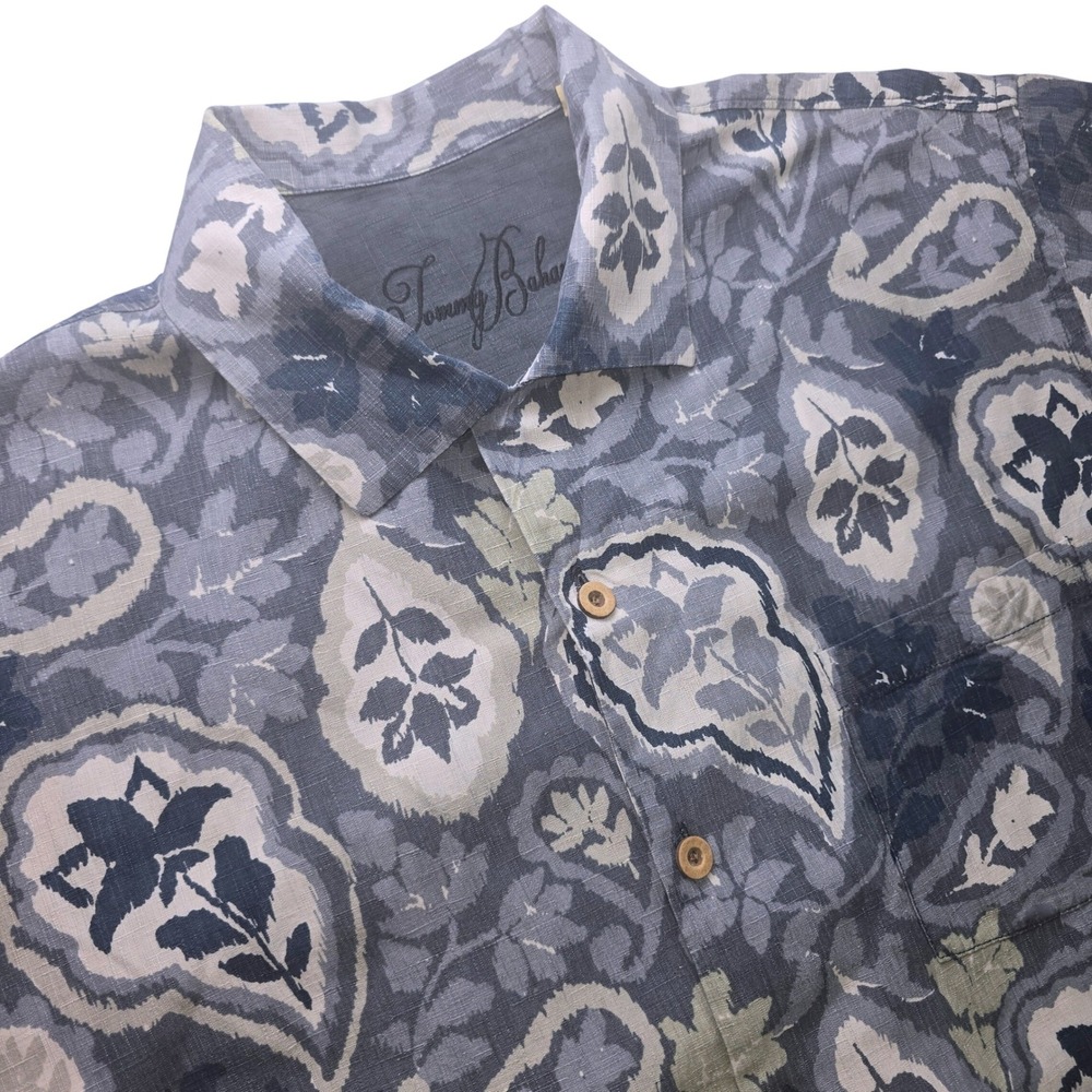 Tommy Bahama Button Down Shirt Mens L Blue Gray Paisley Floral Short Sleeve Slub